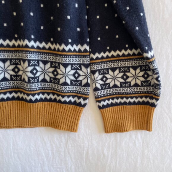 Navy Blue and Cream Sweater with Owl Design - Picture 2 of 6